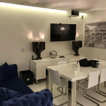 - Stylish Moebliert In Direkter Seenaehe 아파트 취리히